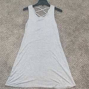 Super super soft and float gray and white dress!